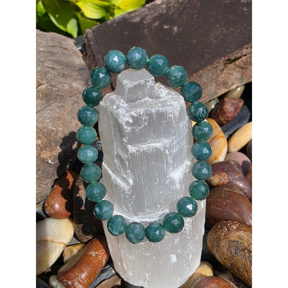 🌊 Blue Water Jade Bracelet – Faceted Depth, Ocean Heart